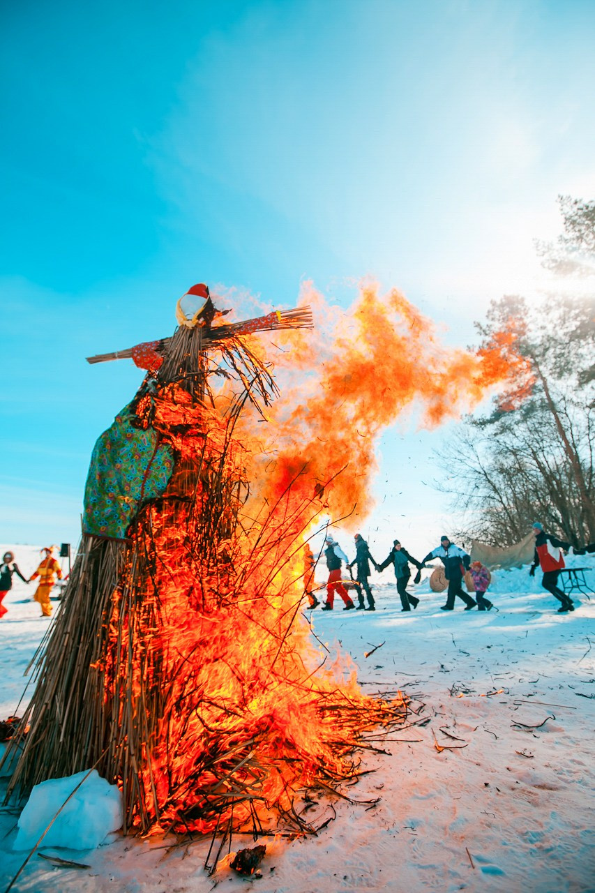 Командообразующее. Фотограф событий, Максим Романенко