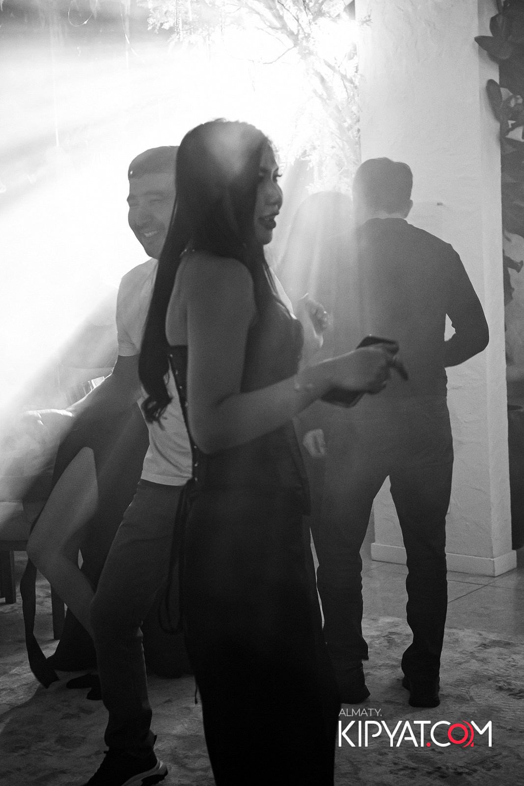 EDEN BAR & RESTAURANT. КИПЯТКОМ АЛМАТЫ!