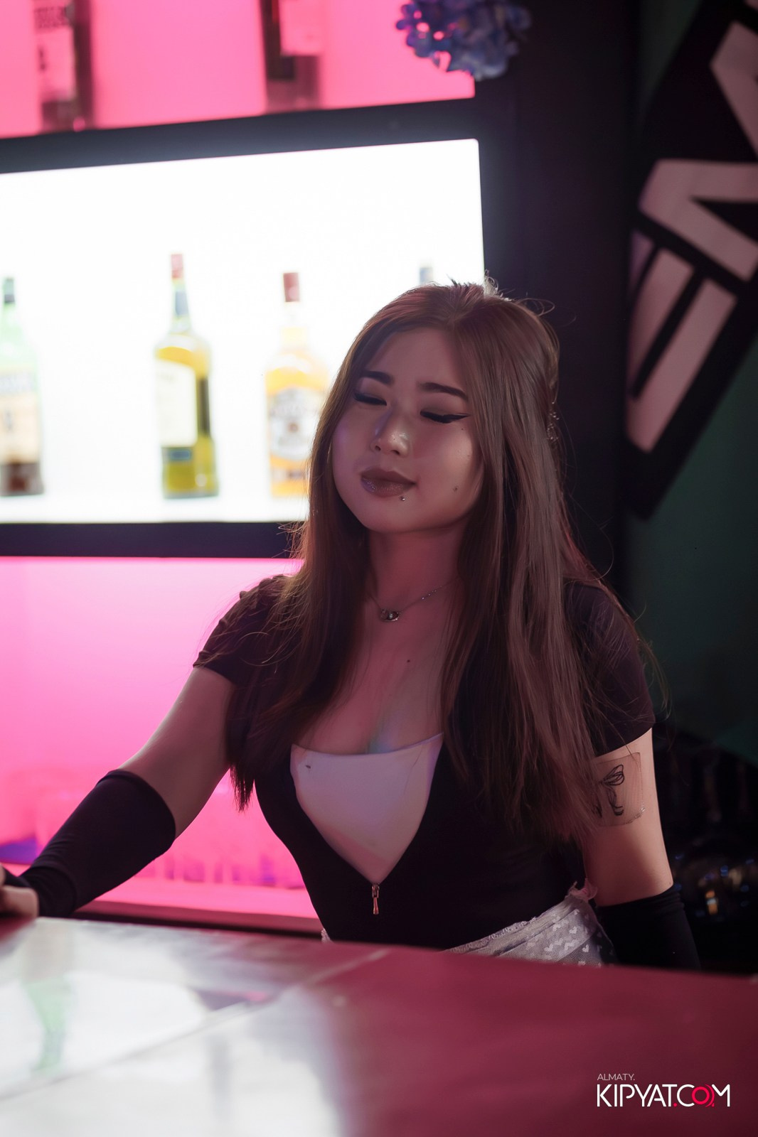 UYAT EMES BAR. КИПЯТКОМ АЛМАТЫ!