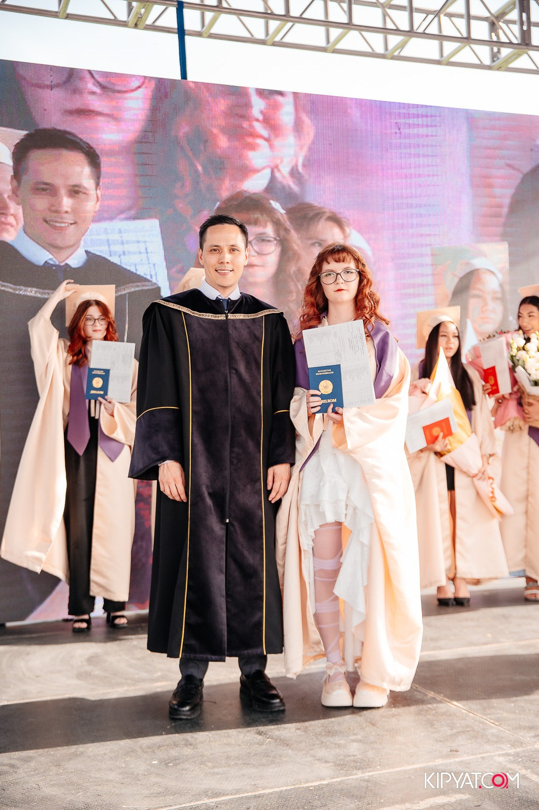 ВРУЧЕНИЕ ДИПЛОМОВ — НАРХОЗ КОЛЛЕДЖ. Part 3. КИПЯТКОМ АЛМАТЫ!