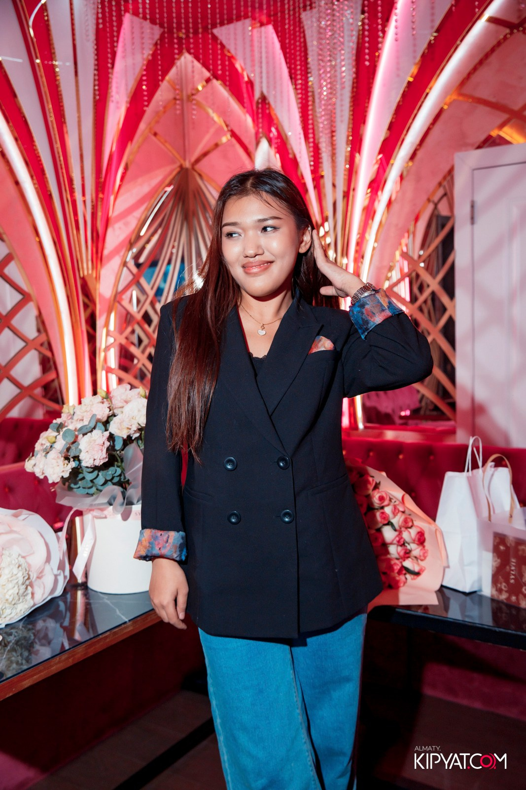 УХО И МЕДВЕДЬ НА КУРМАНГАЗЫ. КИПЯТКОМ АЛМАТЫ! Фотосъемка мероприятий в Алматы