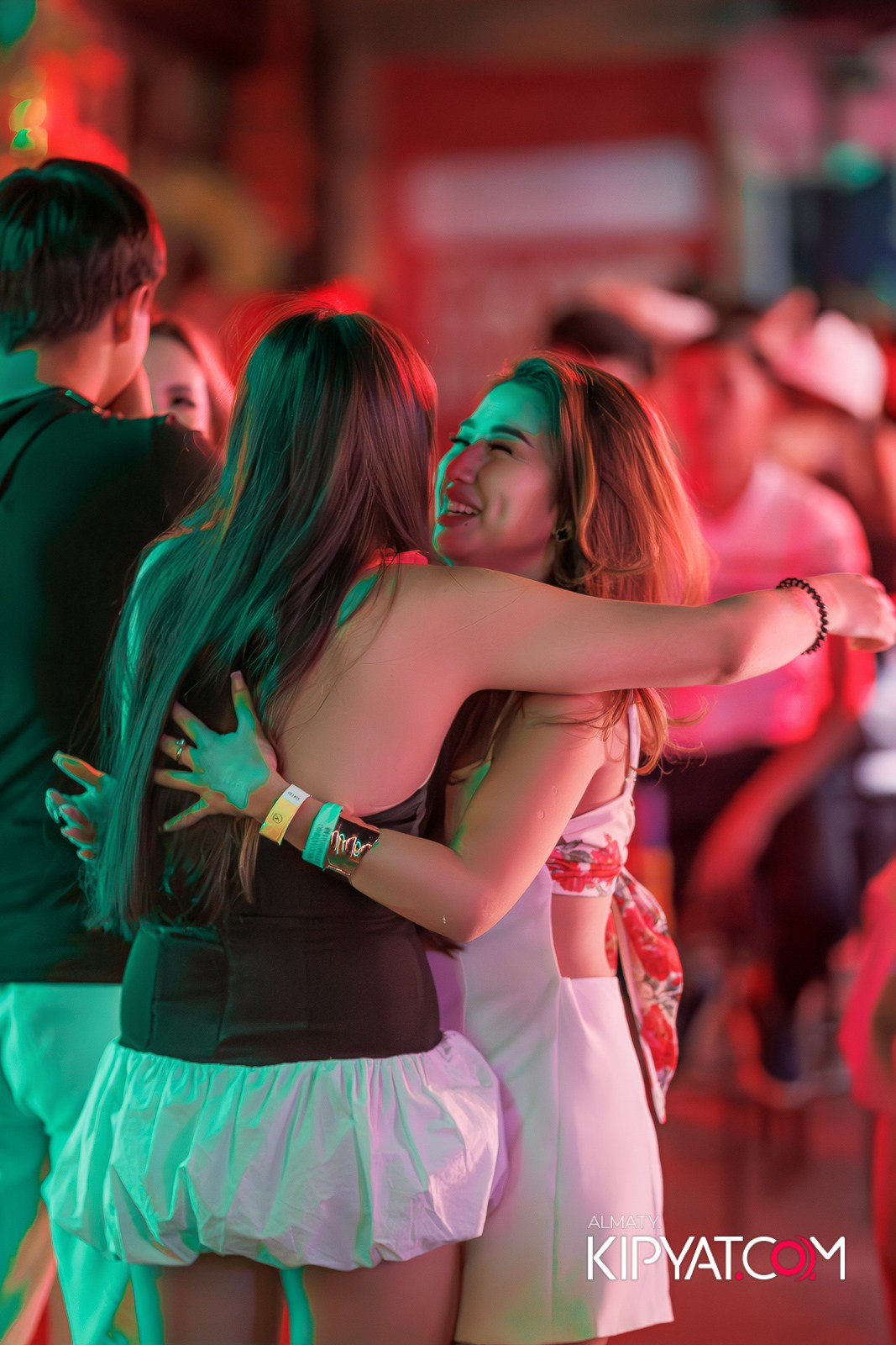 SKY BAR. КИПЯТКОМ АЛМАТЫ!