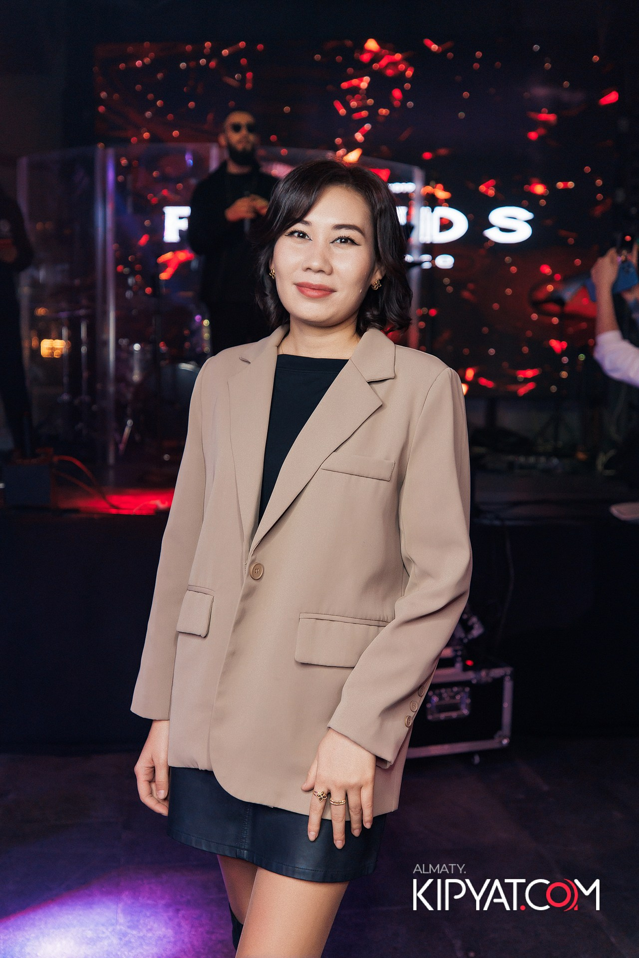 FRIENDS TERRACE & BAR. КИПЯТКОМ АЛМАТЫ!