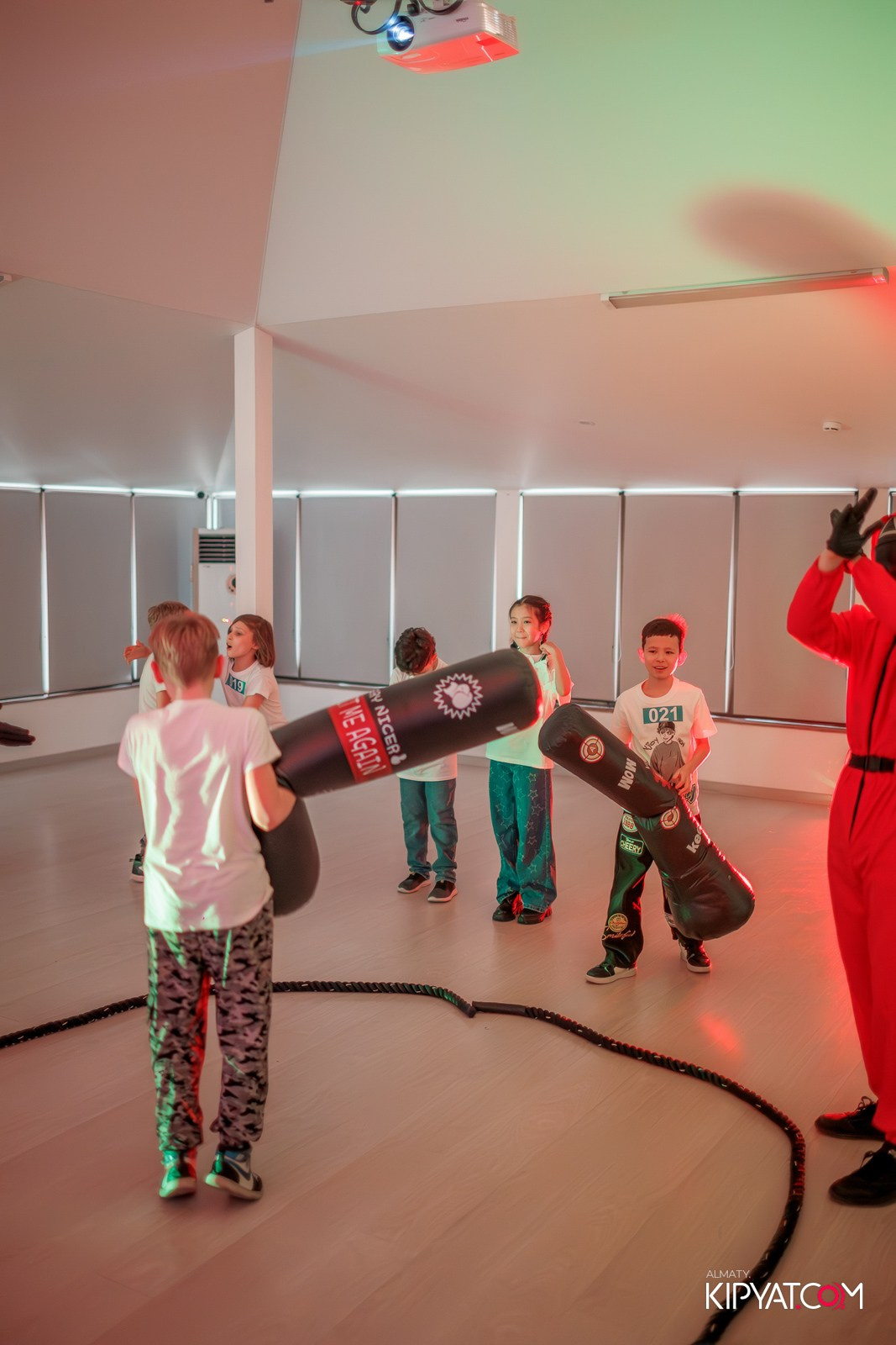 КВЕСТ-ШОУ ALAROVICH / ИГРА В КАЛЬМАРА. КИПЯТКОМ АЛМАТЫ!