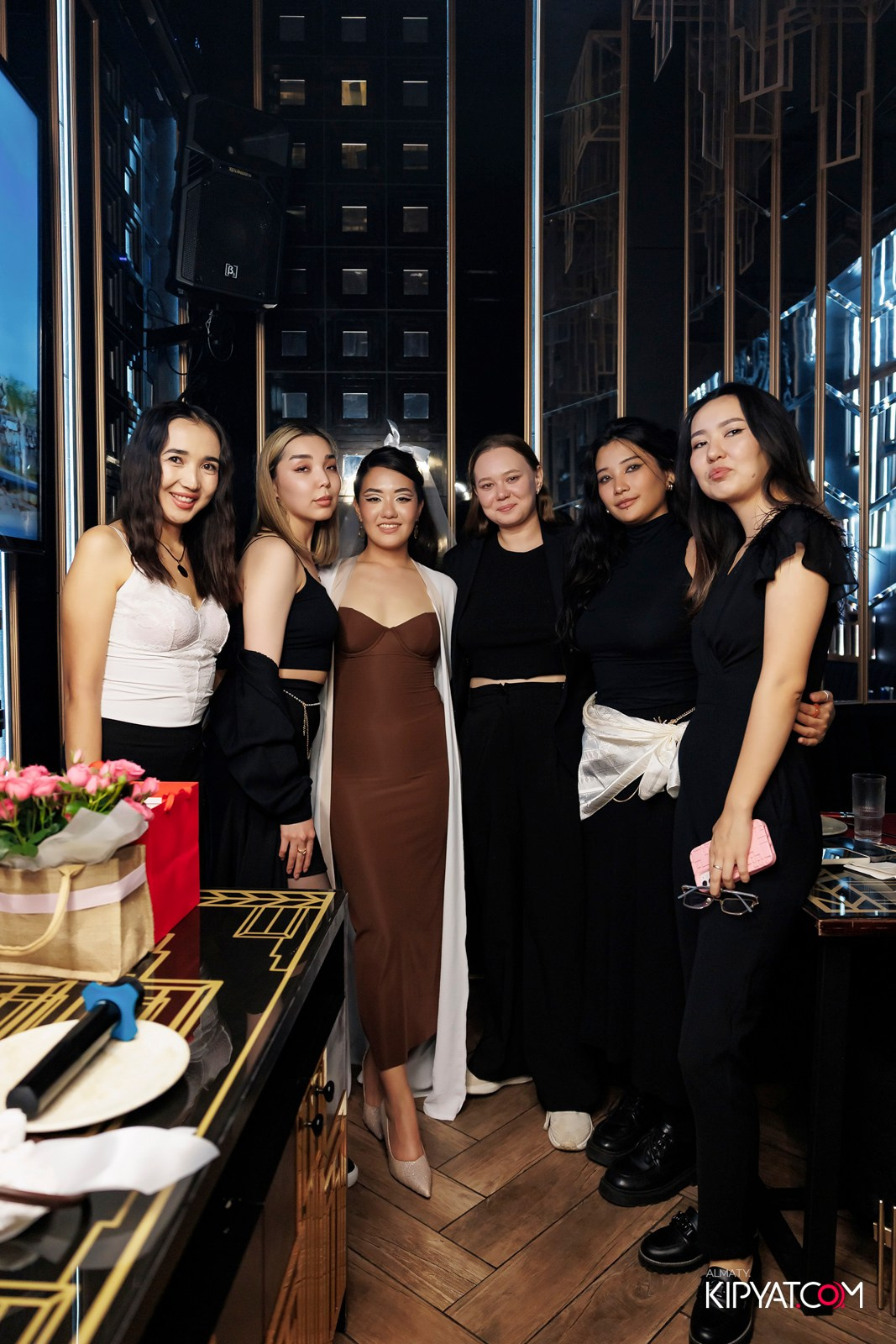 ЗАЯ, НА БИС. КИПЯТКОМ АЛМАТЫ!