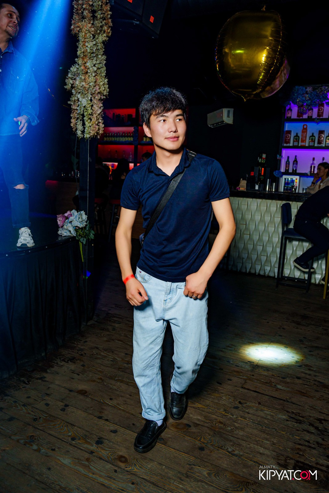 UYAT EMES BAR. КИПЯТКОМ АЛМАТЫ!