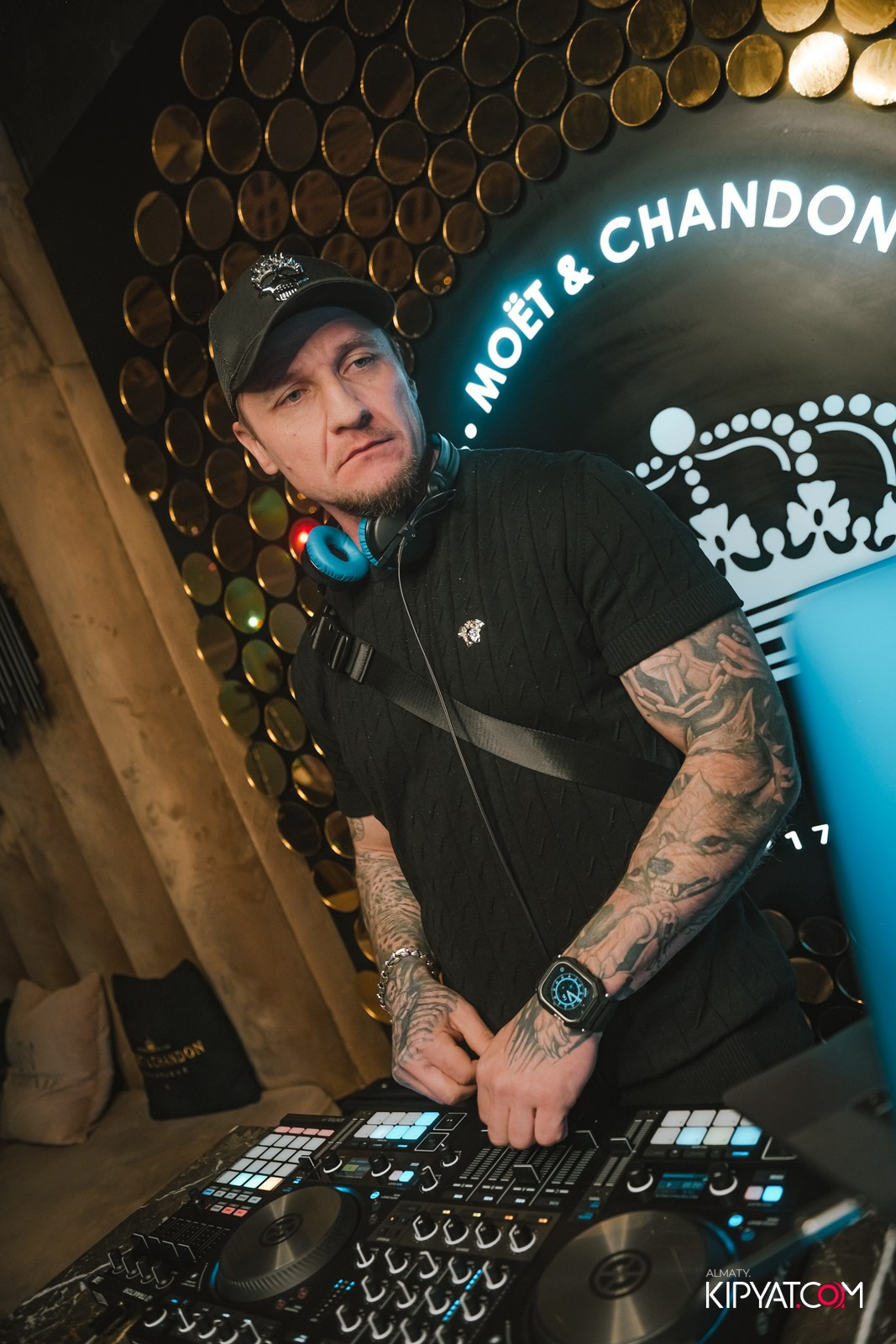 LAUREATE GRANDE CAFE. КИПЯТКОМ АЛМАТЫ!