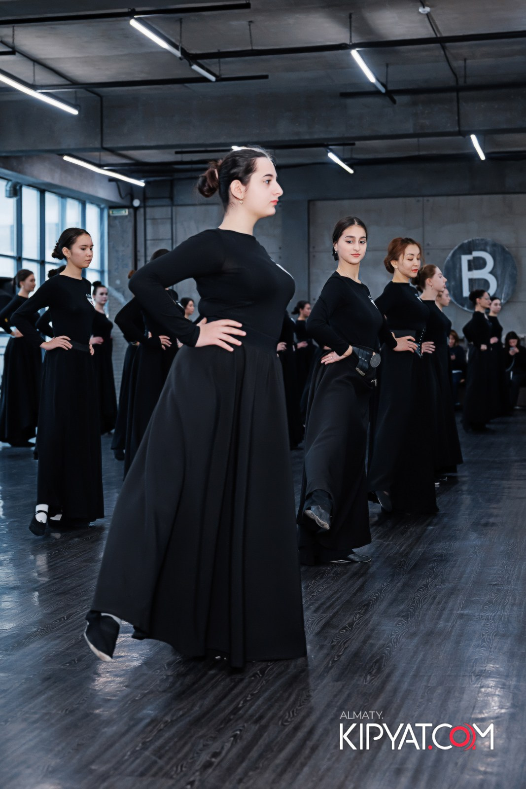 BLOCKBUSTER ТАНЦЕВАЛЬНАЯ АКАДЕМИЯ. КИПЯТКОМ АЛМАТЫ!