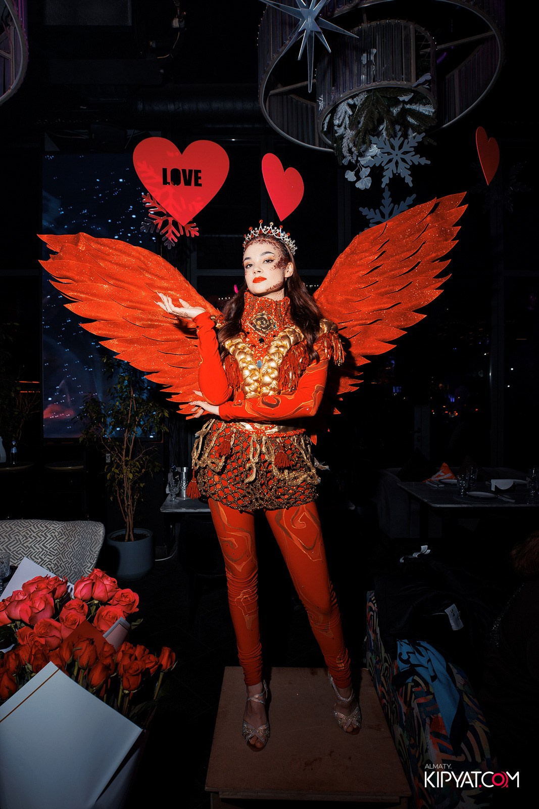 FRIENDS BAR & TERRACE. КИПЯТКОМ АЛМАТЫ!