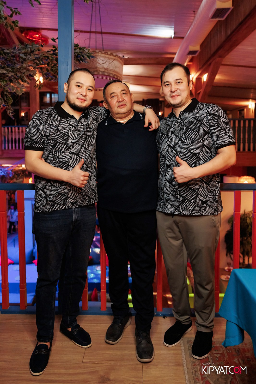 ГРУЗИНСКИЙ ДВОР НА КАБАНБАЙ БАТЫРА. КИПЯТКОМ АЛМАТЫ!