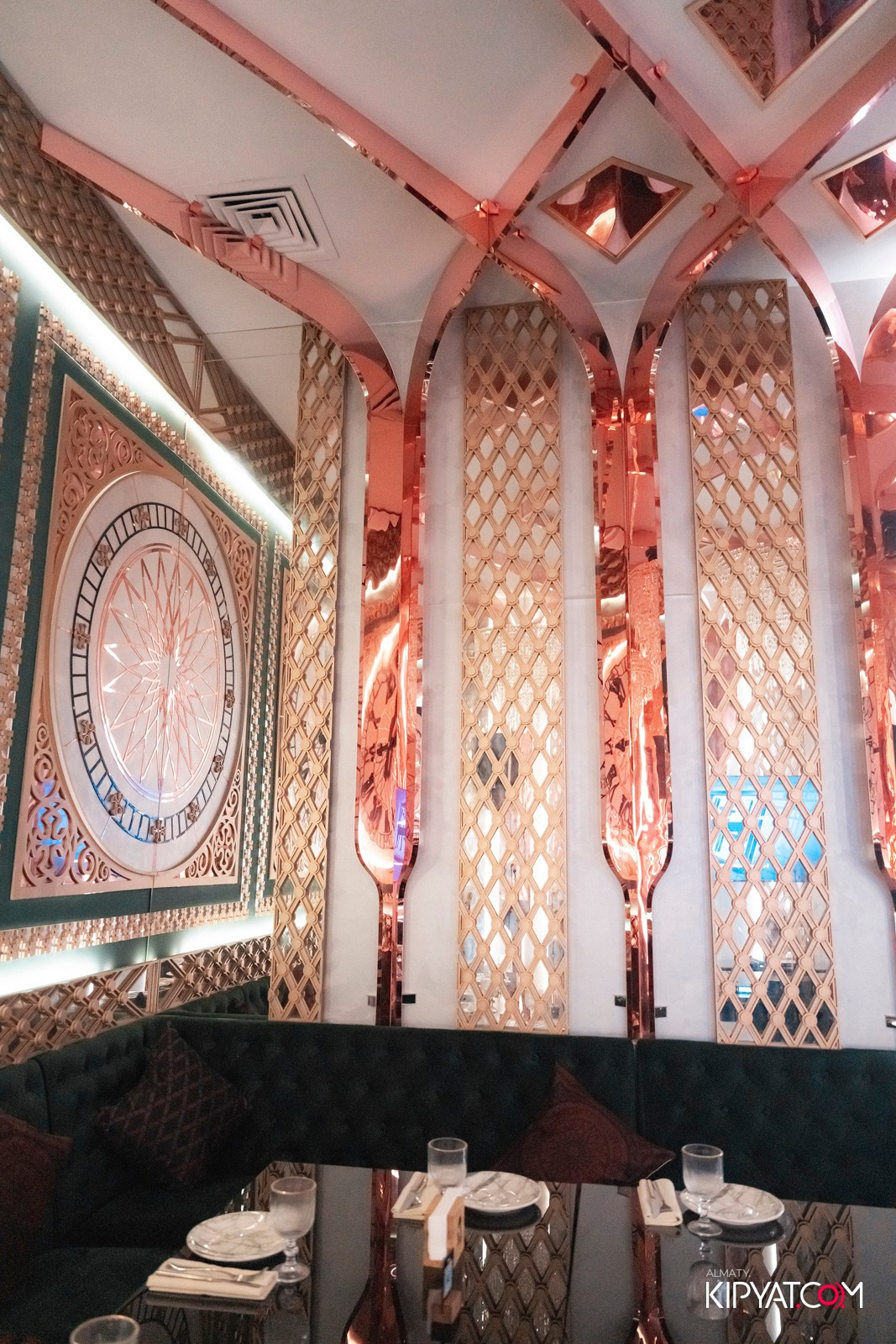 THE BROOKLN B MOOD KARAOKE & TERRACE. КИПЯТКОМ АЛМАТЫ!