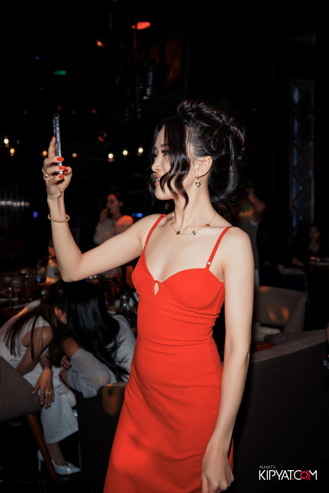 MOOD KARAOKE BAR & TERRACE. КИПЯТКОМ АЛМАТЫ!