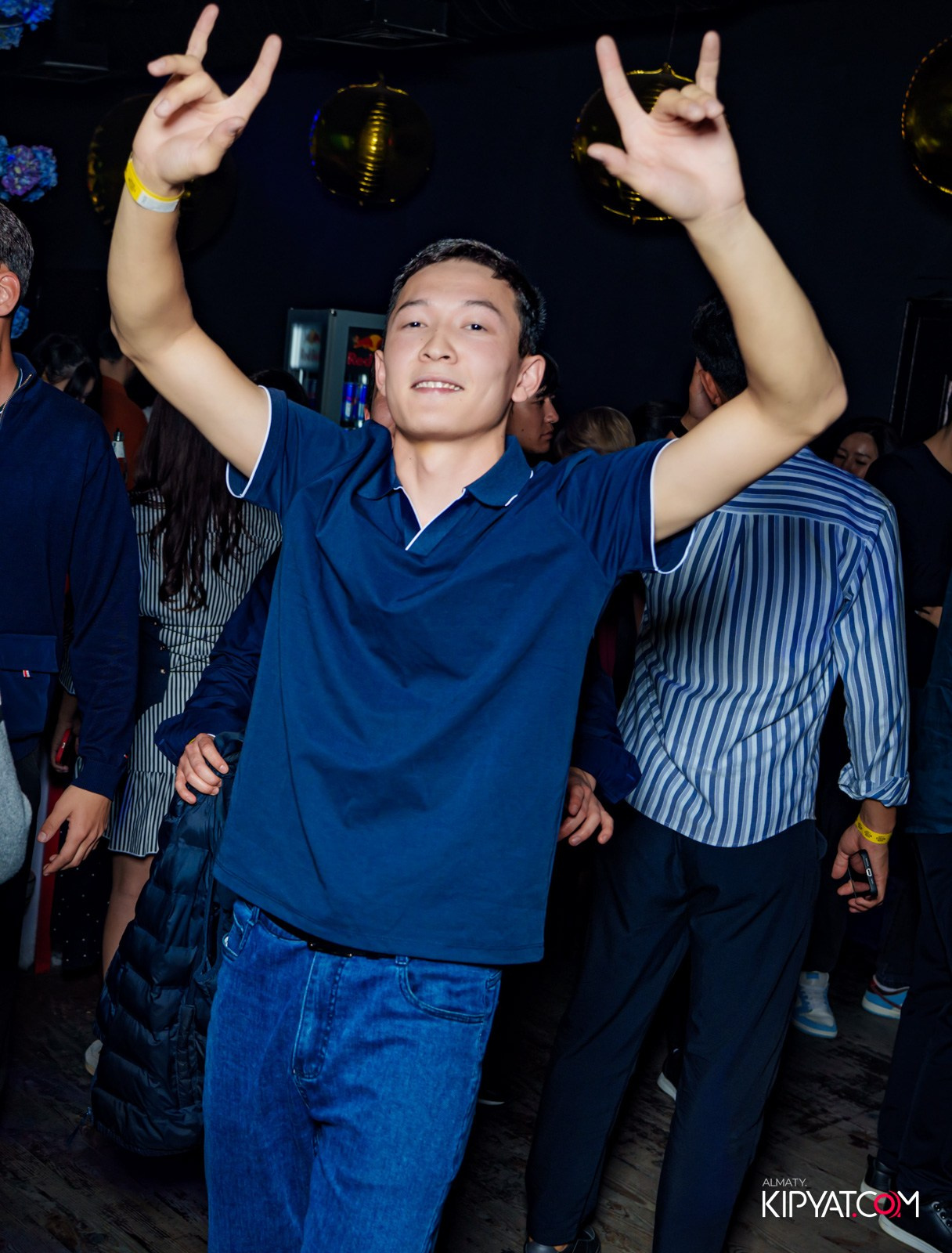 UYAT EMES BAR. КИПЯТКОМ АЛМАТЫ!