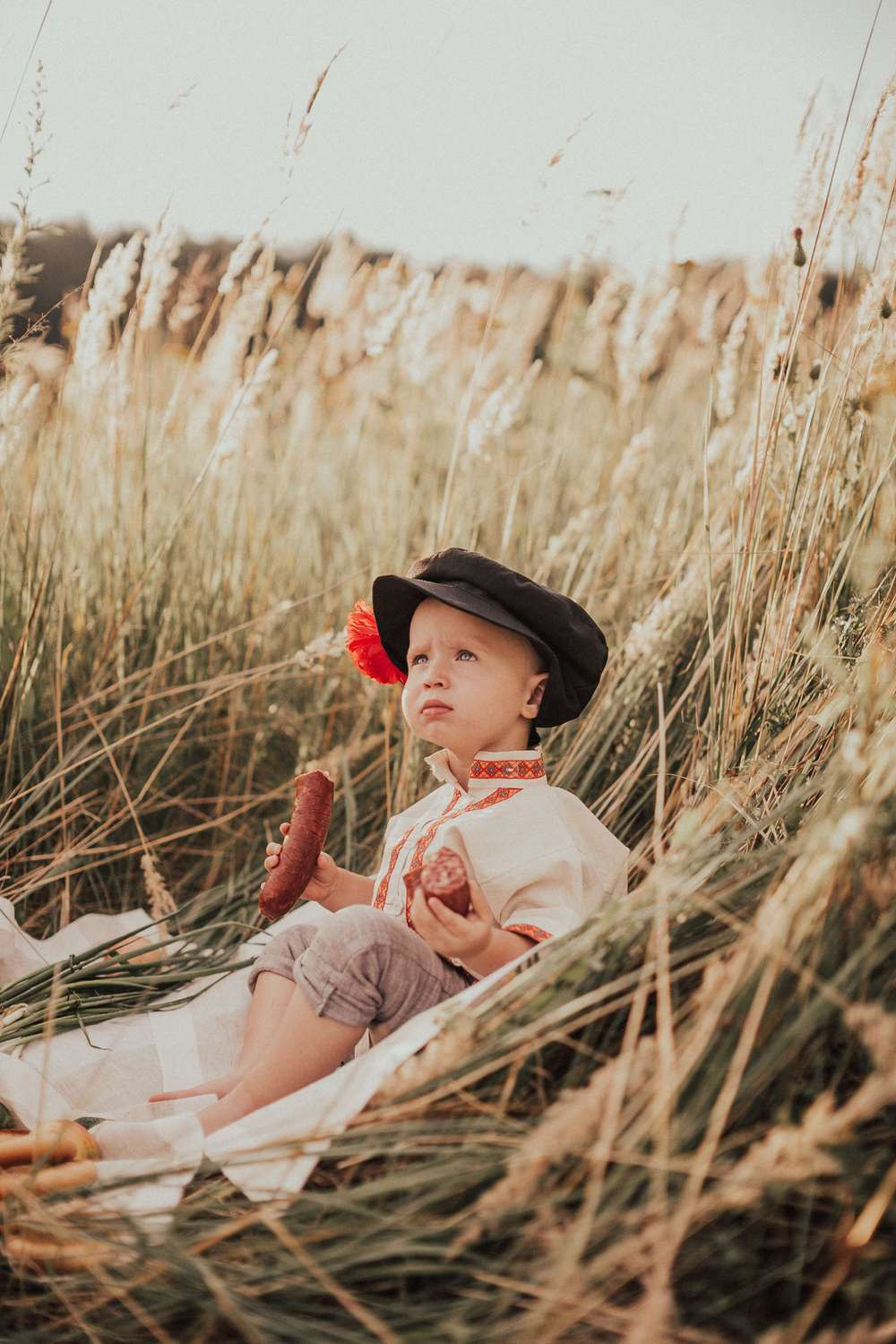 Миша в поле. Семейный и детский фотограф в Москве Кузьмина Мария