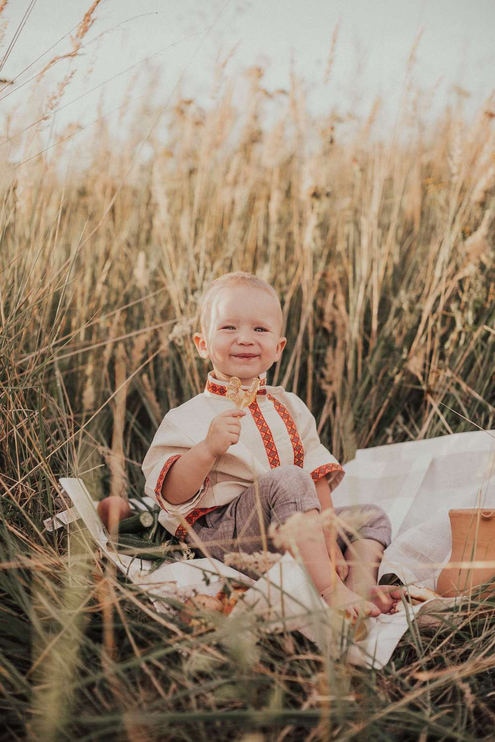 Миша в поле. Семейный и детский фотограф в Москве Кузьмина Мария