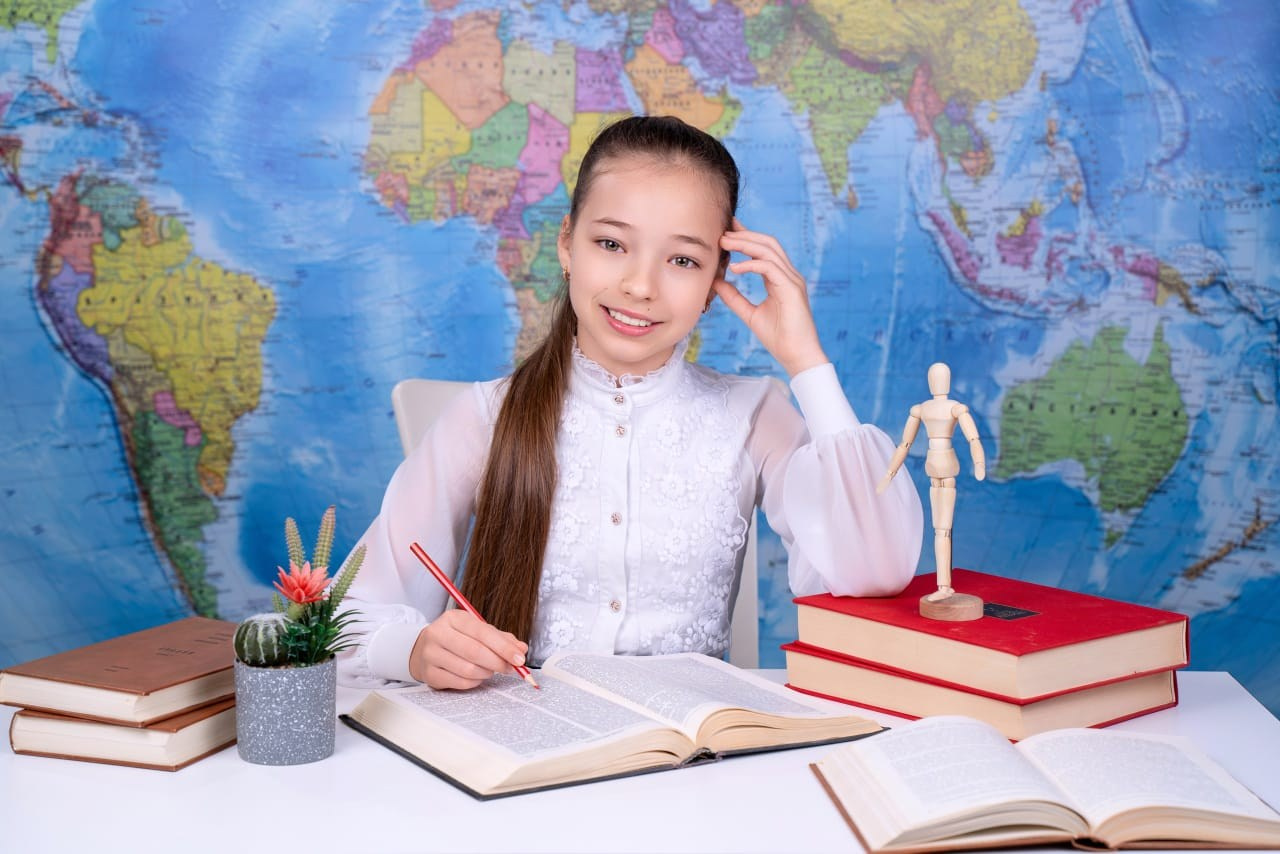 ШКОЛЬНАЯ СЪЕМКА (БЕЗ АЛЬБОМА). Школьная фотостудия «Like Moment» в Строгино