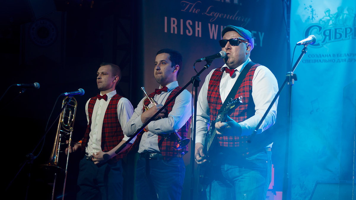 Cover-band Hit-Parad. Фотограф в Батуми Павел Шарников