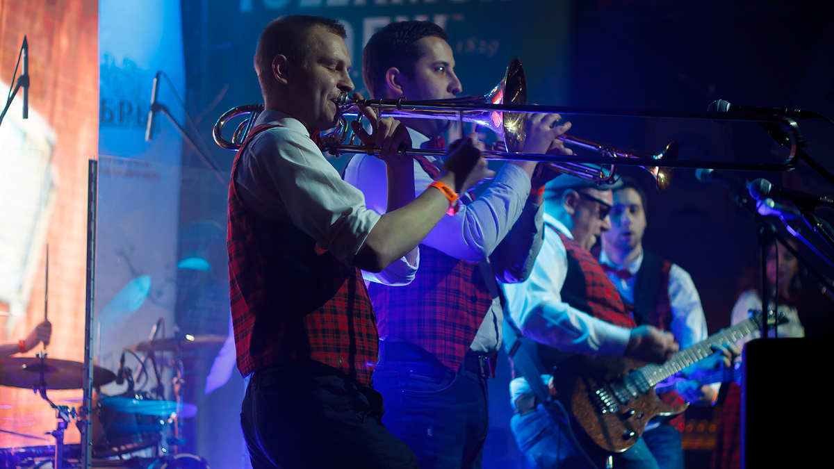 Cover-band Hit-Parad. Фотограф в Батуми Павел Шарников