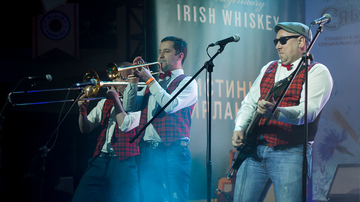 Cover-band Hit-Parad. Фотограф в Батуми Павел Шарников