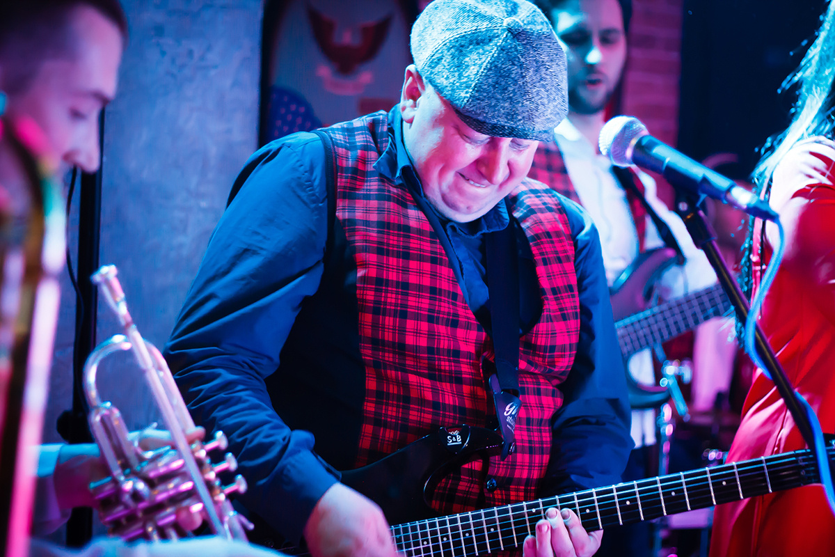 Cover-band Hit-Parad. Фотограф в Батуми Павел Шарников