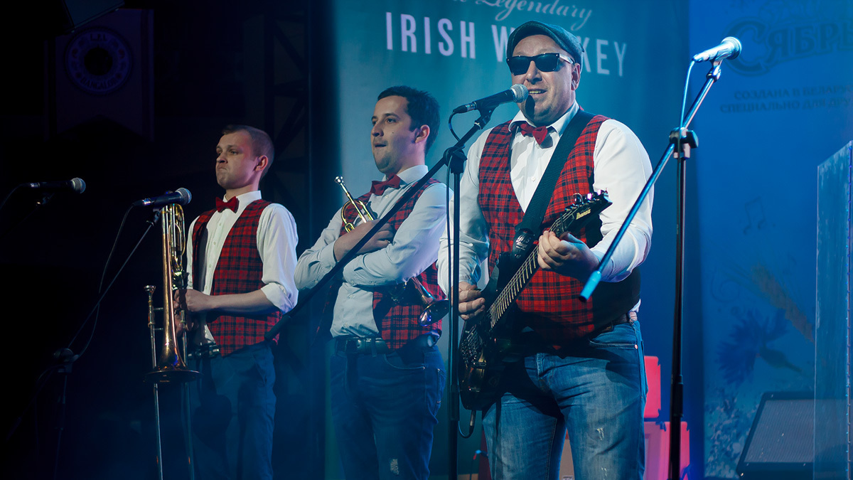 Cover-band Hit-Parad. Фотограф в Батуми Павел Шарников