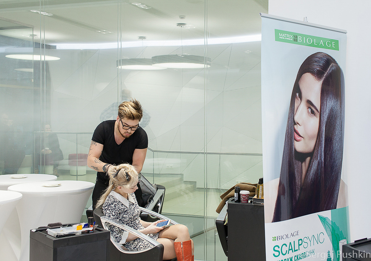 Профессиональный репортажный фотограф на выставки, презентации и другие светские мероприятия, в Санкт-Петербурге. Репортажный фотограф в Санкт-Петербурге. Профессиональная фотосъёмка мероприятий. Фотограф на презентацию и промоакцию. Фотограф на мастер-класс. Корпоративный фотограф. Профессиональный фотограф на выставку. Репортажная съёмка, качественно. Светский репортаж.