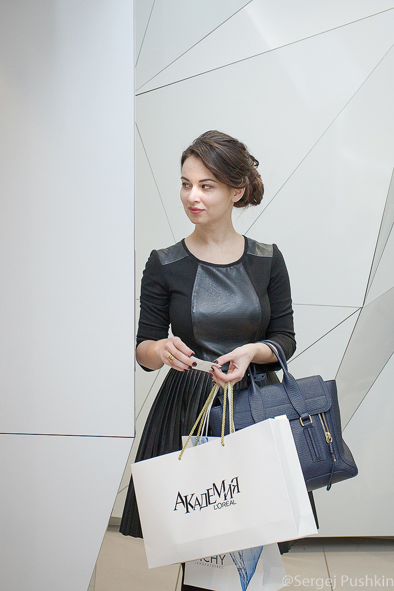 Профессиональный репортажный фотограф на выставки, презентации и другие светские мероприятия, в Санкт-Петербурге. Репортажный фотограф в Санкт-Петербурге. Профессиональная фотосъёмка мероприятий. Фотограф на презентацию и промоакцию. Фотограф на мастер-класс. Корпоративный фотограф. Профессиональный фотограф на выставку. Репортажная съёмка, качественно. Светский репортаж. Индустрия красоты.