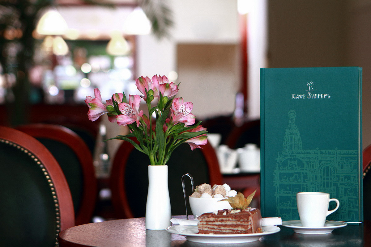 Рекламный фотограф в Санкт-Петербурге. Интерьерная фотосъемка. Фотограф Сергей Пушкин. СПб. Фото для сайтов и полиграфии. Сотрудничество агенства. Фотосъемка ресторанов, арт-пространств и частных помещений. Photographer  in Saint-Petersburg, Russia.