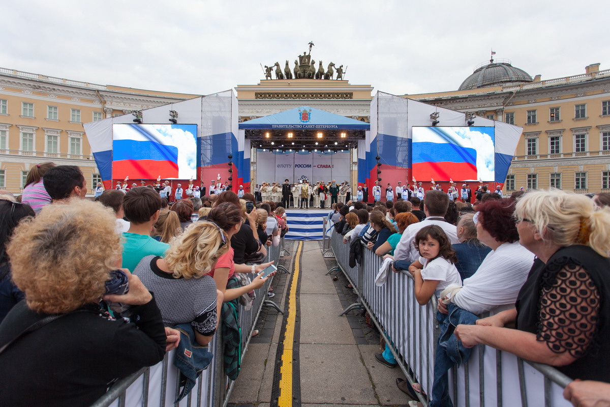 Профессиональный репортажный фотограф на концерты, фестивали и праздничные мероприятия в Санкт-Петербурге и области.