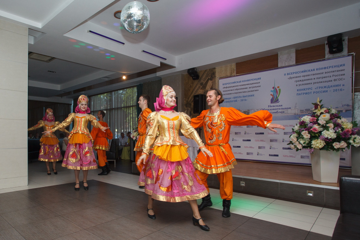 Репортажный фотограф на выставки, презентации, конференции и другие корпоративные мероприятия в Санкт-Петербурге. Фотограф на мероприятие. Фотограф на корпоратив. Фотограф Сергей Пушкин. СПб. Фото для отчётов и прессрелизов. Сотрудничество агенства. Корпоративная фотосъемка. Фотограф для бизнеса. 