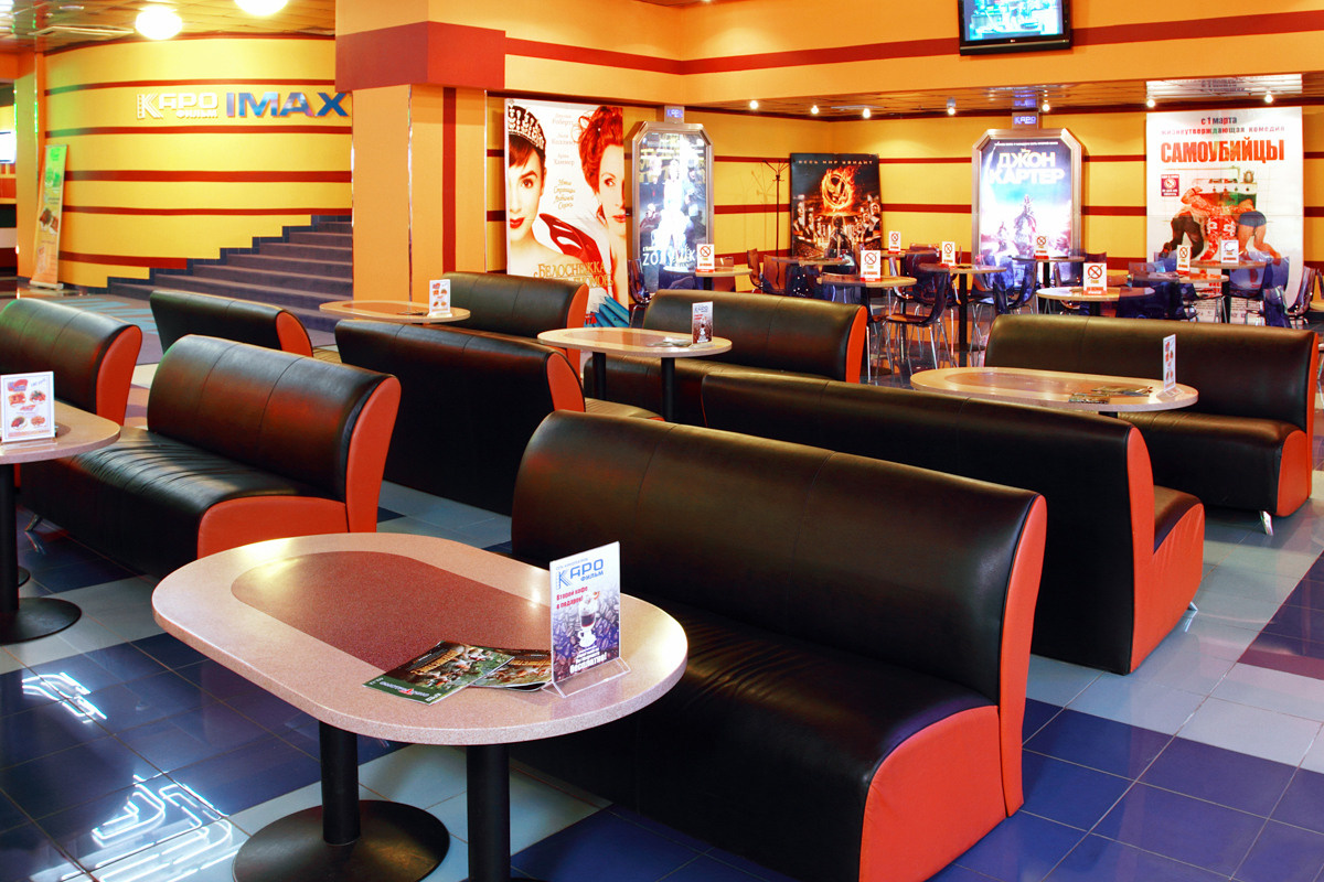 Рекламный фотограф в Санкт-Петербурге. Интерьерная фотосъемка. Фотограф Сергей Пушкин. СПб. Фото для сайтов и полиграфии. Сотрудничество агенства. Фотосъемка ресторанов, арт-пространств и частных помещений. Photographer  in Saint-Petersburg, Russia.