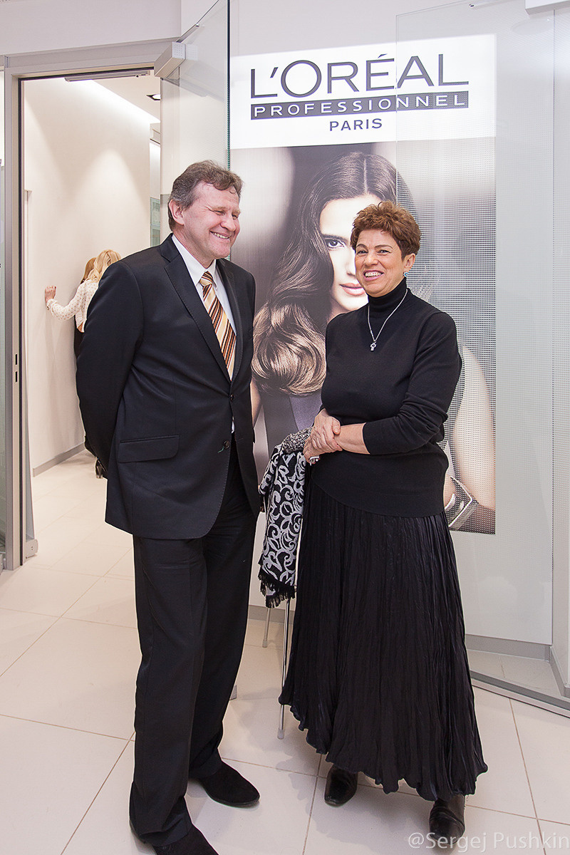 Профессиональный репортажный фотограф на выставки, презентации и другие светские мероприятия, в Санкт-Петербурге.