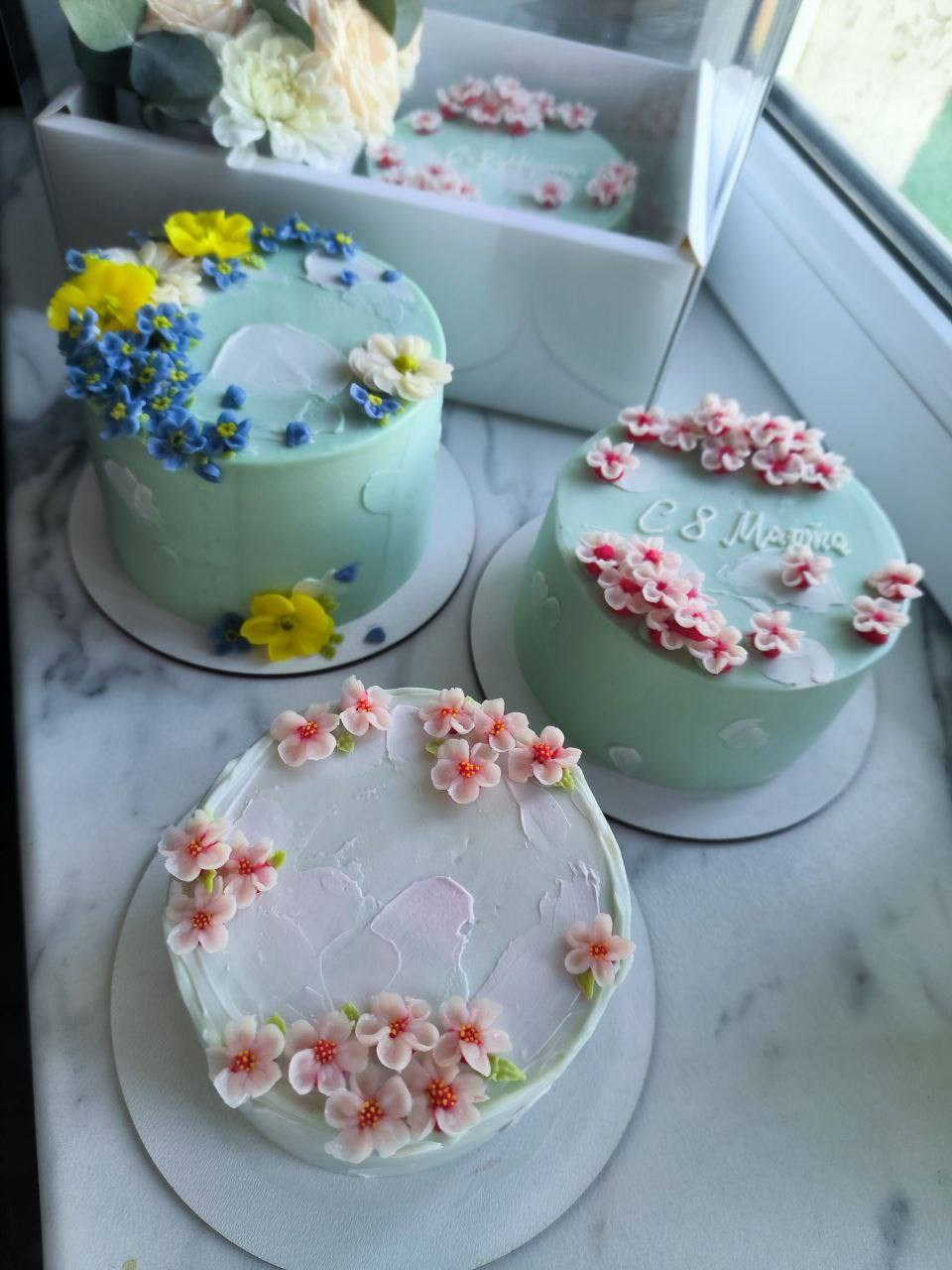 Работы учениц. Аникина Юлия / Кремовая флористика в корейской технике