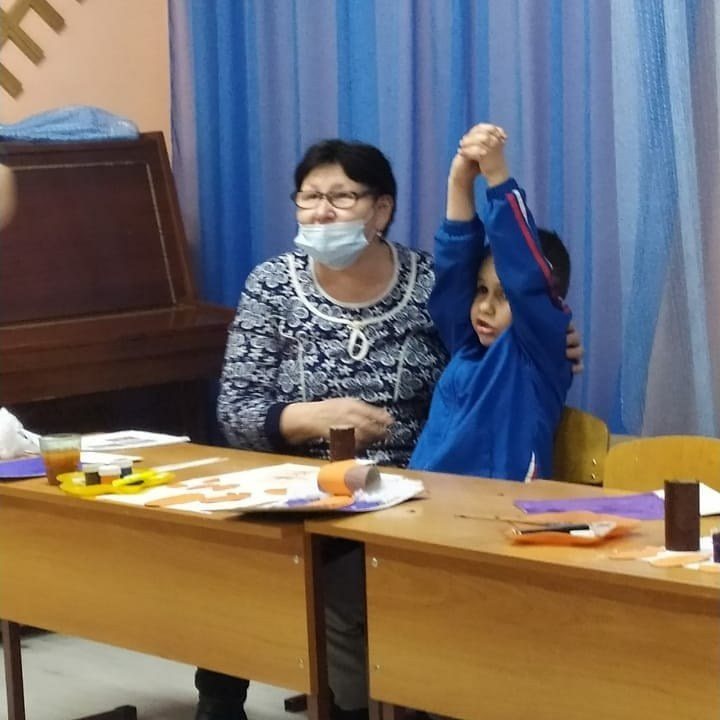 Последняя пятница месяца в клубе «Родник»: зимние лисички и теплые эмоции!