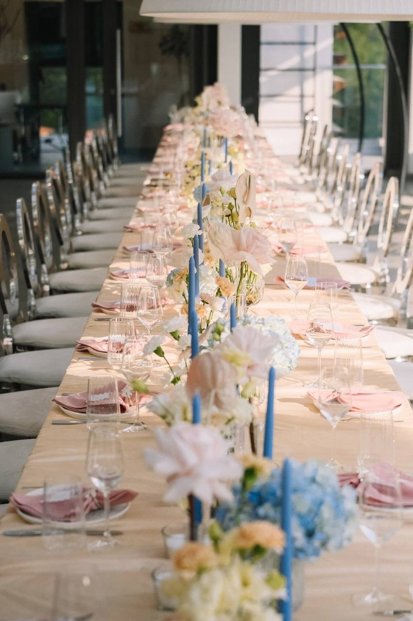 Легендарные виноградники Абрау Дюрсо, панорамный вид на озеро с террасы ресторана Seven и бесконечная любовь Андрея и Альбины. Организация мероприятий ЮФО Кавказ