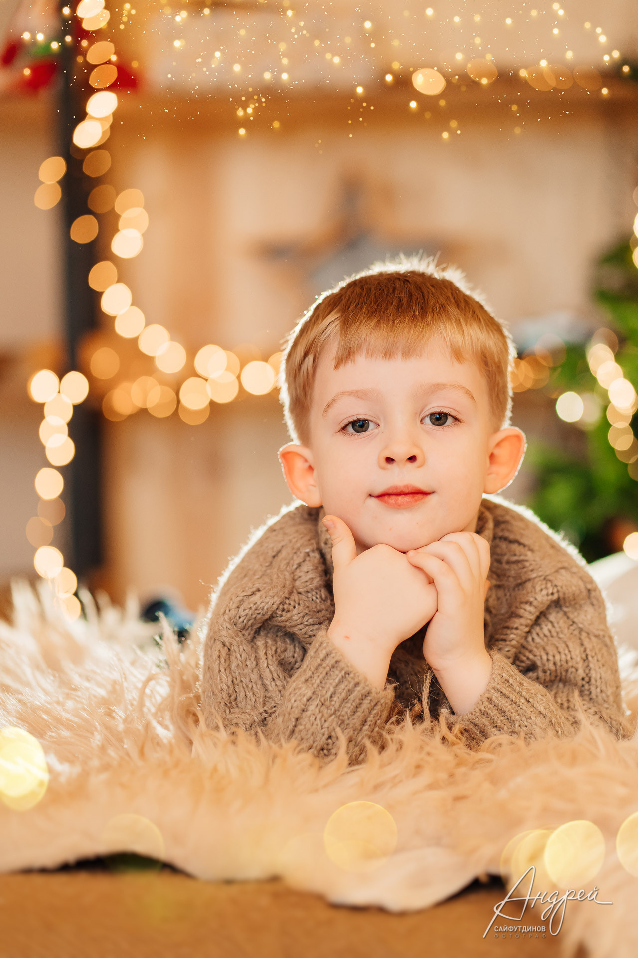 Семейная новогодняя фотосессия. Фотостудия Royal, зал Scandi. Свадебный и семейный фотограф в Ростове-на-Дону. Андрей Сайфутдинов