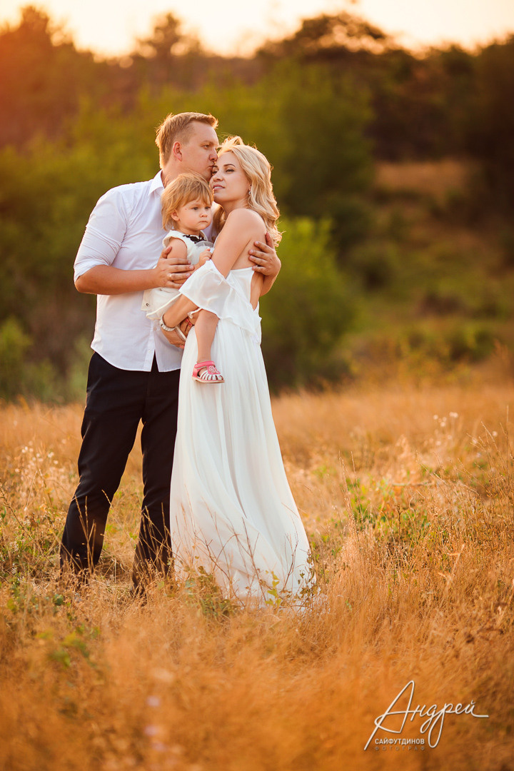 Семейная закатная фотосессия. Свадебный и семейный фотограф в Ростове-на-Дону. Андрей Сайфутдинов