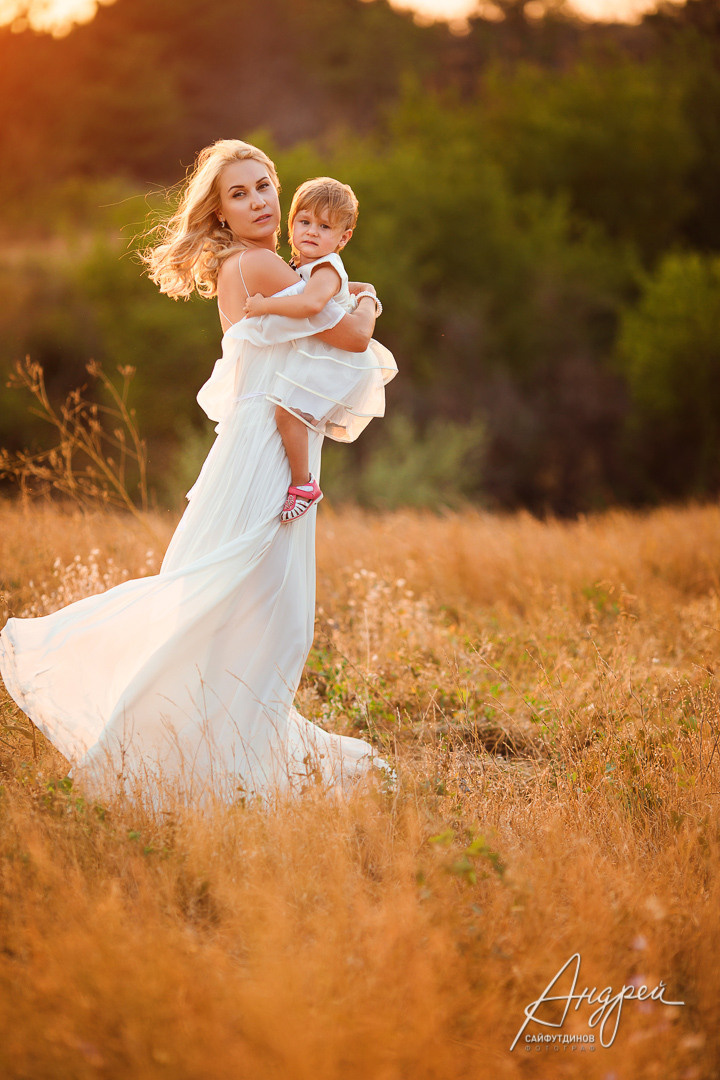Семейная закатная фотосессия. Свадебный и семейный фотограф в Ростове-на-Дону. Андрей Сайфутдинов