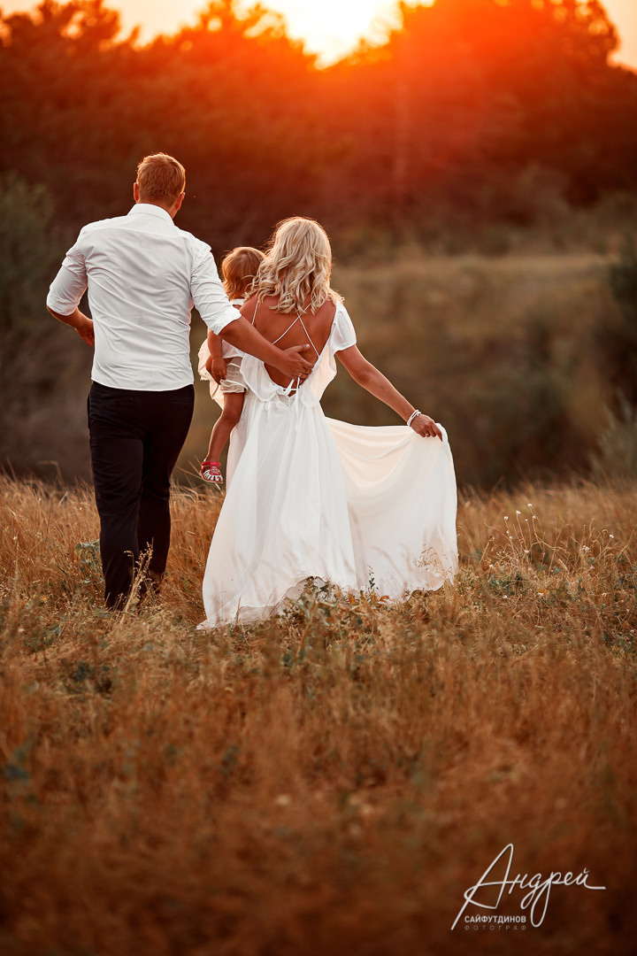 Семейная закатная фотосессия. Свадебный и семейный фотограф в Ростове-на-Дону. Андрей Сайфутдинов