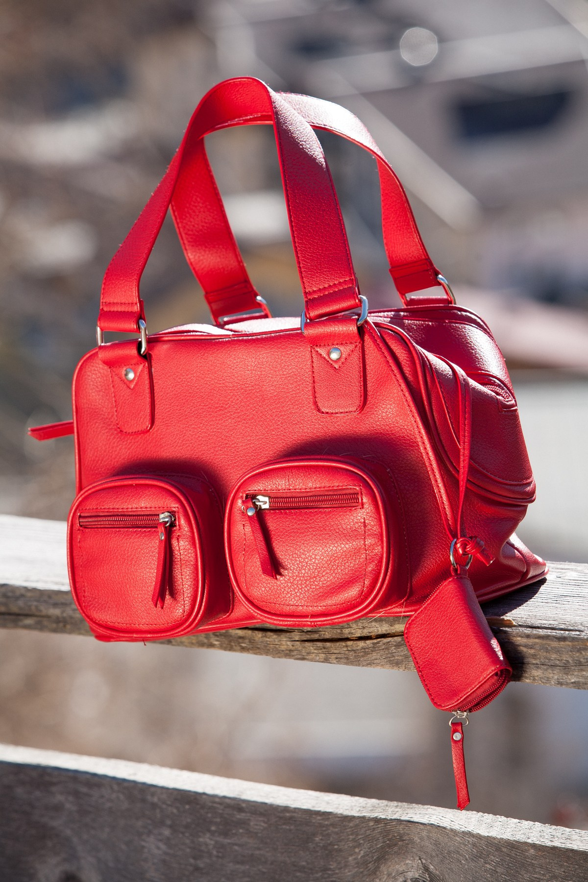 Красная кожаная женская сумка BAON