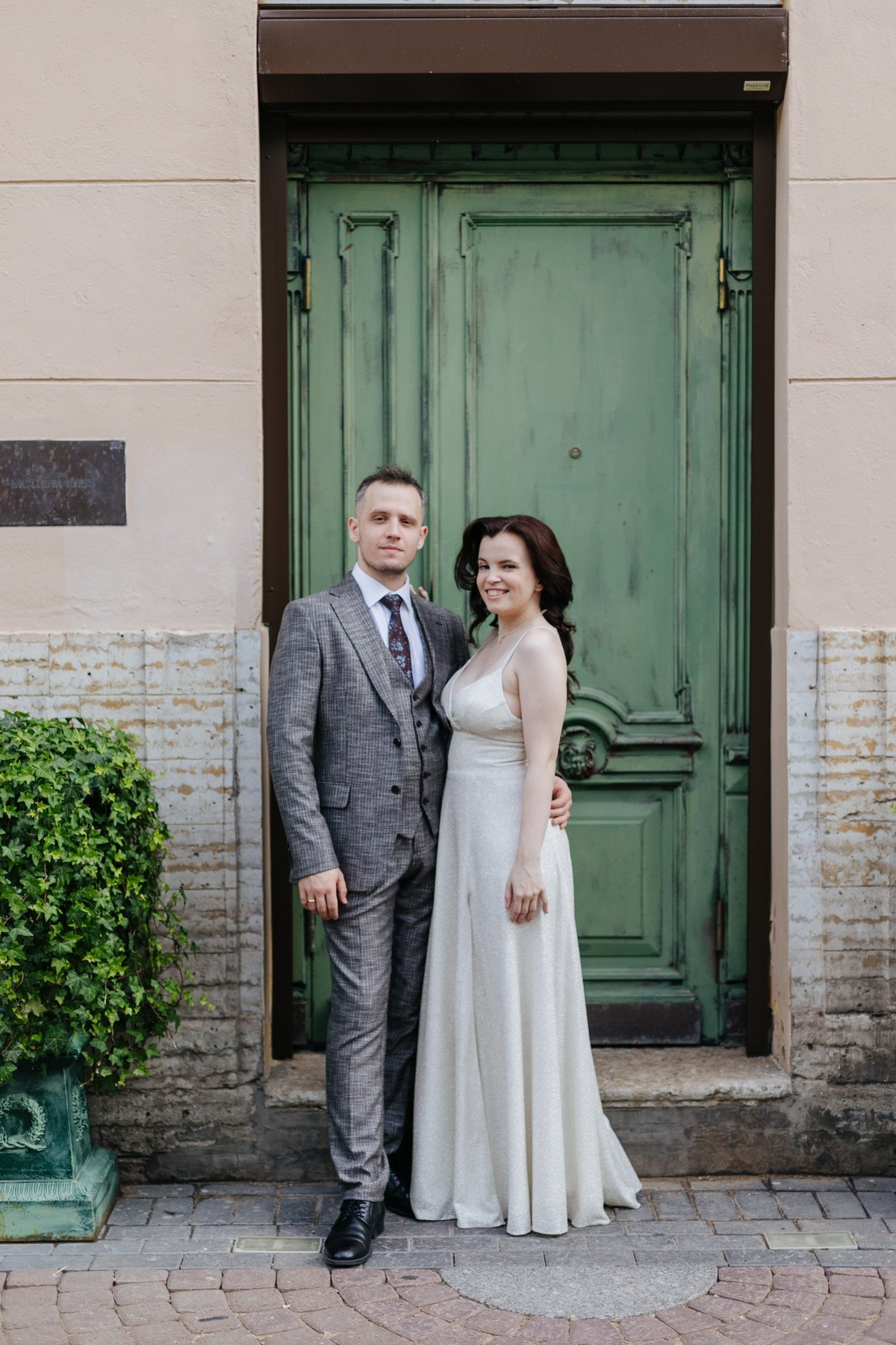 Свадебная прогулка в СПб, фотограф Денис Дорфф. Фотограф крещение венчание в Петербурге! Помогает подобрать храм и посоветовал душевного батюшку в СПб