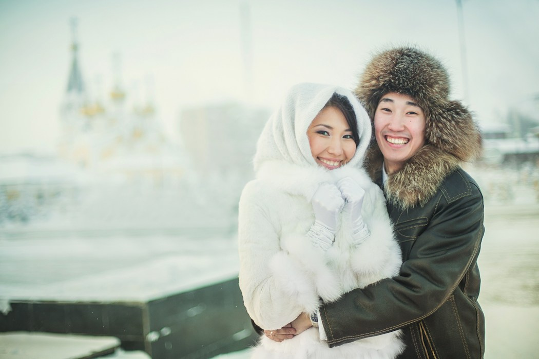 Зимнее свадебное фото. Фотограф Надежда Куин, Якутск