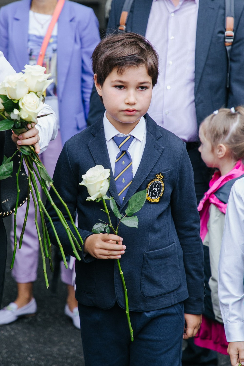 Школьники 1 сентября, линейка. Фотограф крещение венчание в Петербурге! Помогает подобрать храм и посоветовал душевного батюшку в СПб
