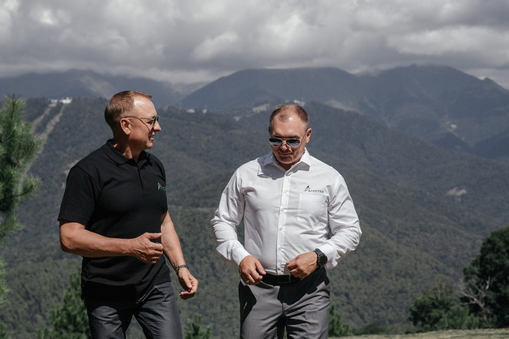 Фотосъёмка конференций, рабочих встреч. Свадебный, репортажный фотограф Дмитрий Макарченко