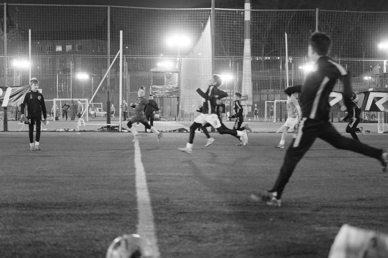 Футбол фотосъемка футбола спортивный фотограф в Москве. Фотограф и художник в Москве Евгения Нюнина