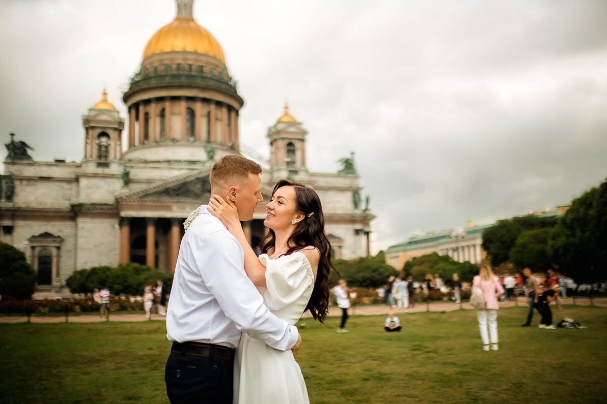 Утро невесты: почему это не разогрев перед свадьбой, а отдельная история в кадре. Свадебный фотограф — Санкт-Петербург (СПб) Питер