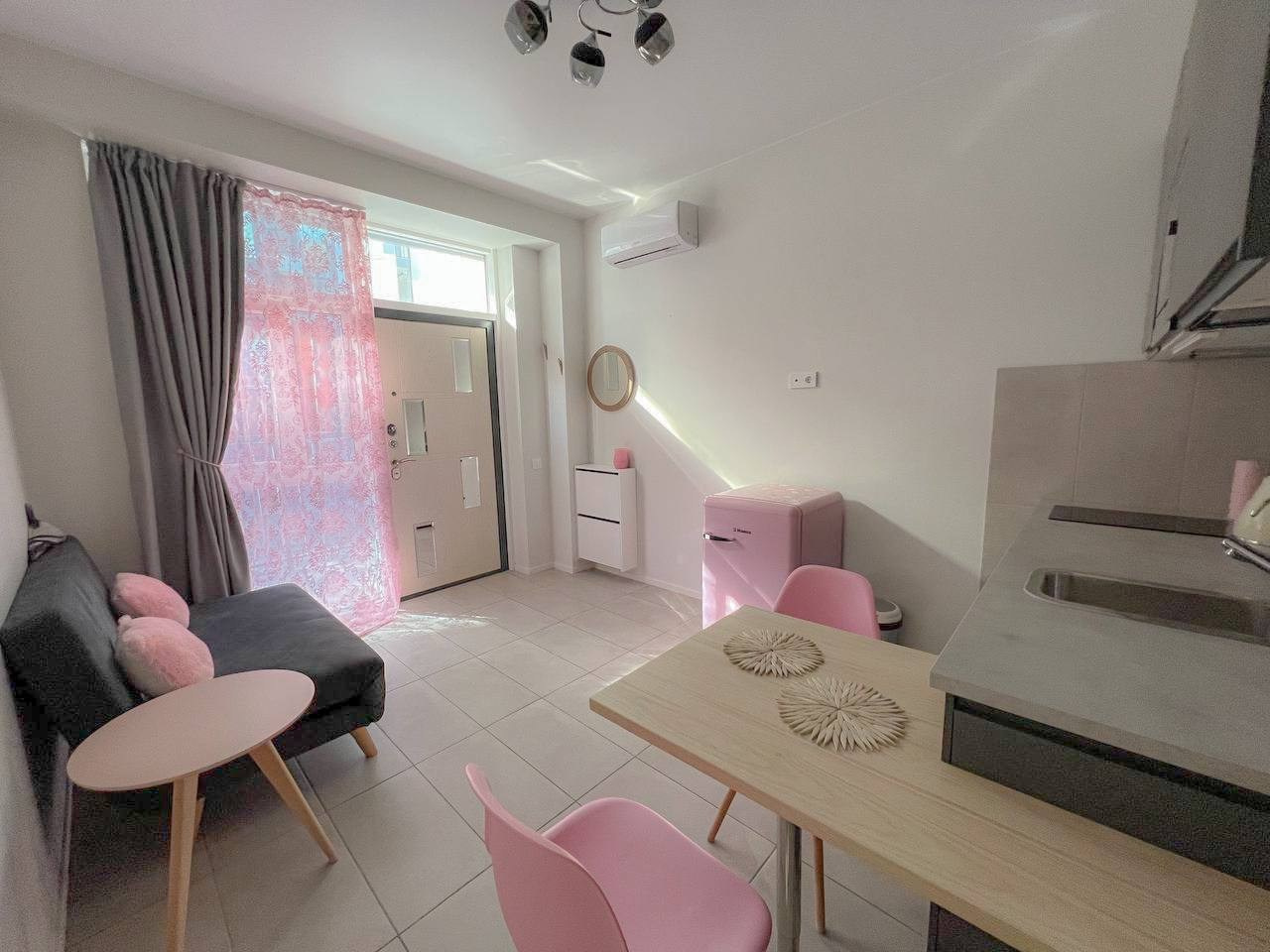 Стильная, двухуровневая квартира в новом, современном жилом комплекce!. Квартиры посуточно, длительно в Сочи, LARA APART GROUP