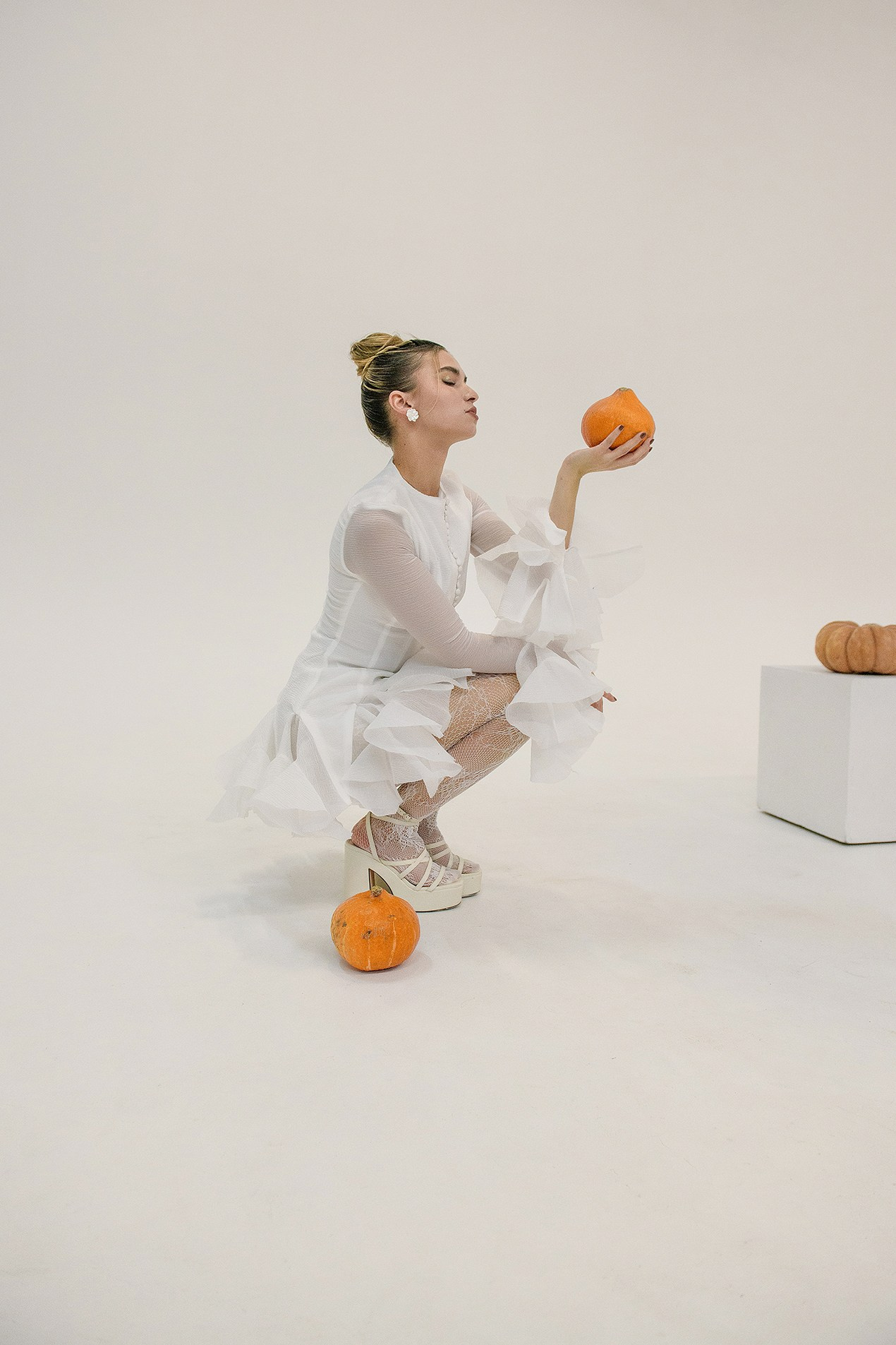 «Тыквы».Студийная импровизация. Надежда и Анастасия. Организация и проведение фотосъемок в Санкт-Петербурге. Фотограф Смирягин Илья