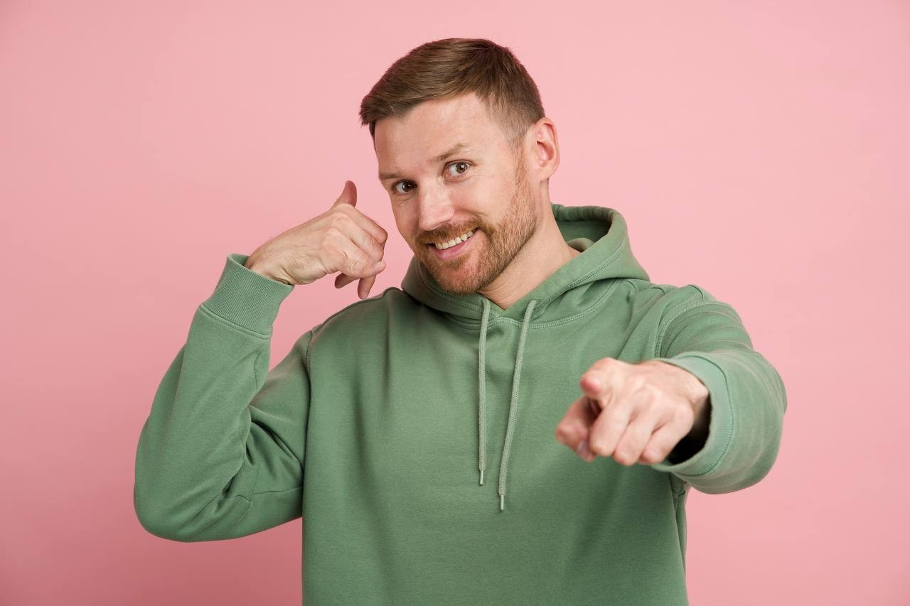 Денис, 180 см., 48-50 р-р. KED Production — продакшн из СПб. Создаём фото, видео и контент, который помогает брендам и селлерам продавать больше