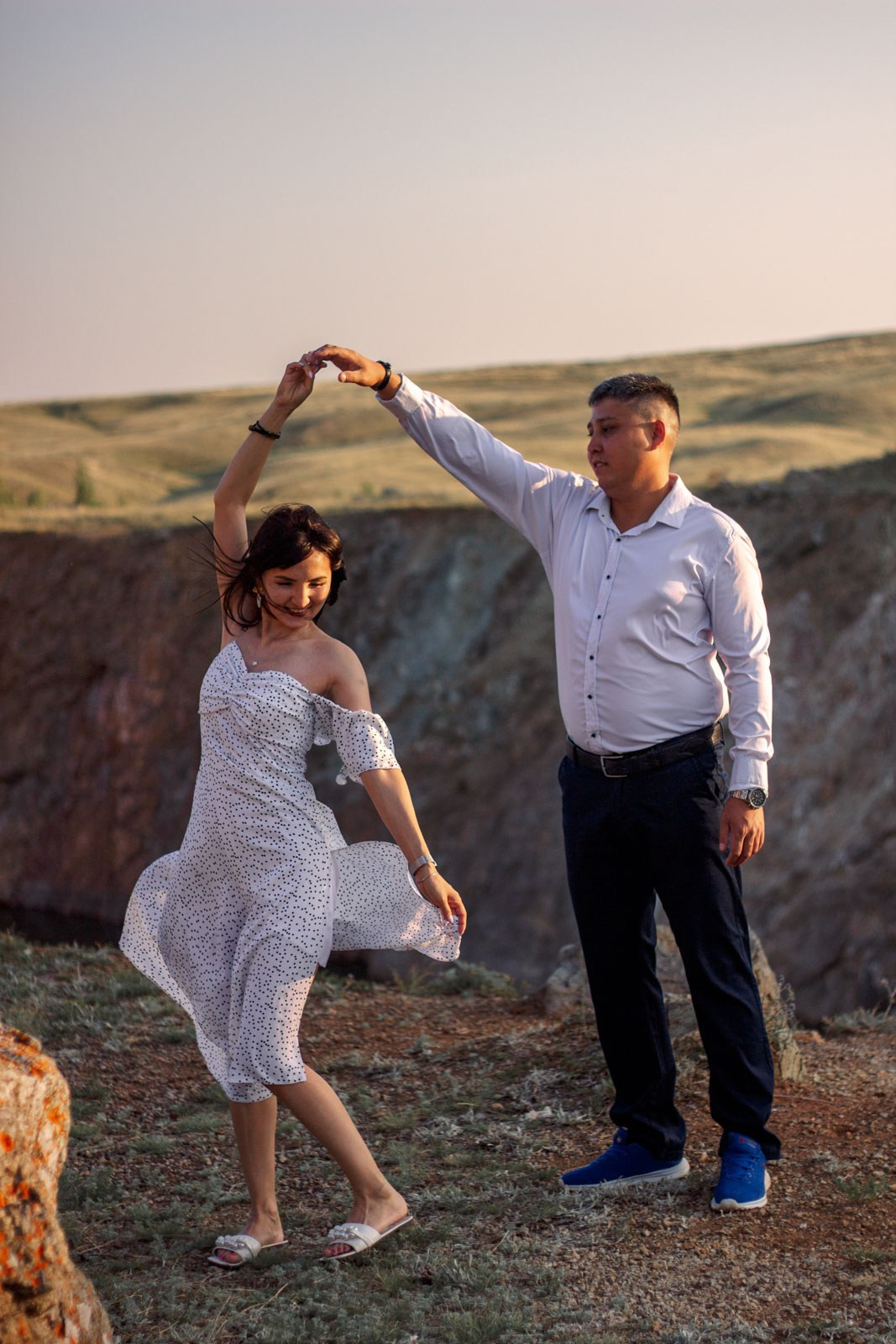 Фотограф Лавстоори истории любви, парная фотосессия Оренбургская область, Орск, Новотроицк, Гай. Женский фотограф в Орске Новотроицке Динара Долганова